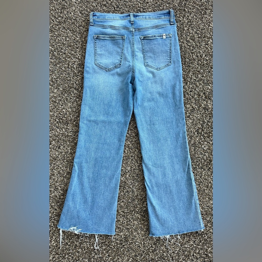 Women’s Sneak Peek High Rise Cropped Raw Hem Jeans - size 9/W29 - Picture 2 of 6